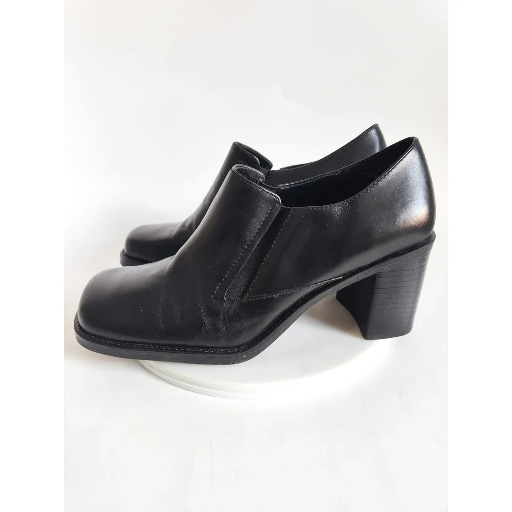 Bass Loafers 8 Square Toe 90s Block Heel Black Leather Vintage Shooties Retro